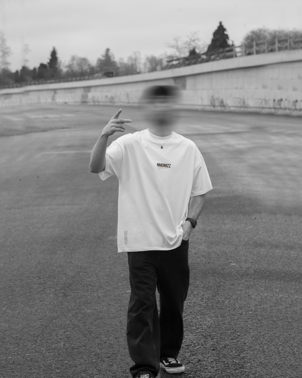 Oversized T-Shirt Weiß - Madnizz x Andrej Zwetzig
